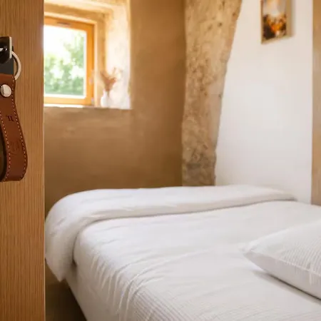 Apartament De Charme Dans Bergerie Renovee
